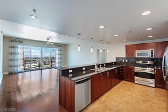 Building Photo - 150 S Las Vegas Blvd