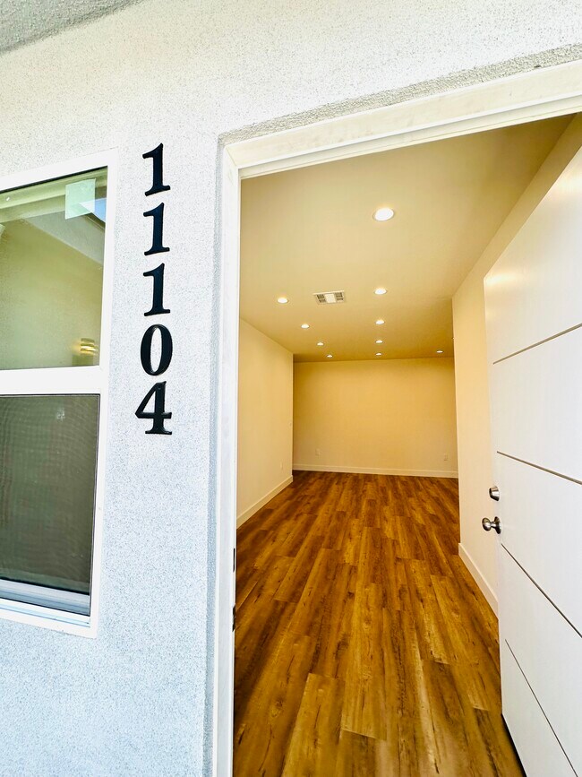 Foto del edificio - 11104 Oxnard St