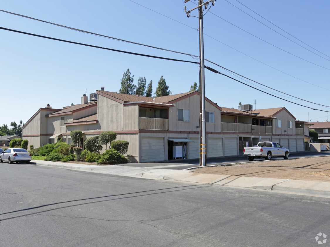 Building Photo - 531 W Lincoln Ave