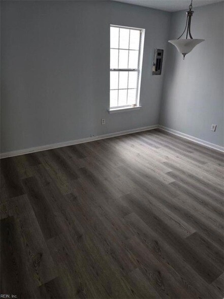 Foto del edificio - 245 Wexford Dr W