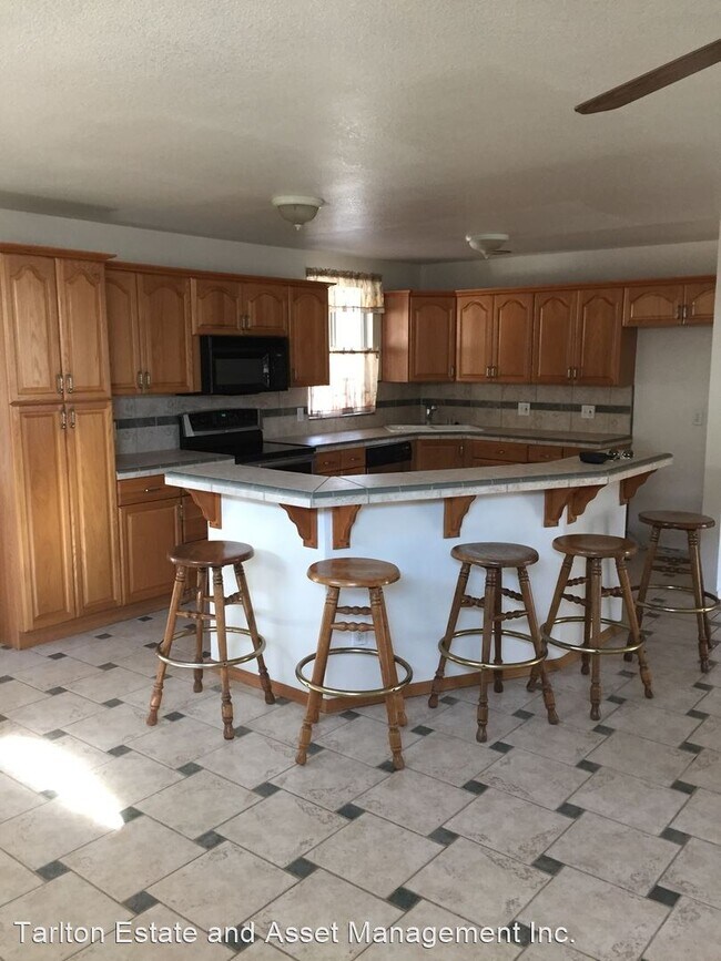 Foto del edificio - 2 br, 1 bath House - 3361 N. Fowler Ave.