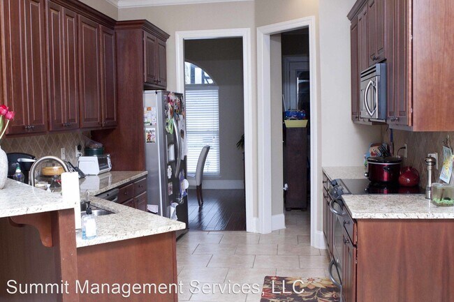 Building Photo - 4 br, 2 bath House - 22010 Halliburton