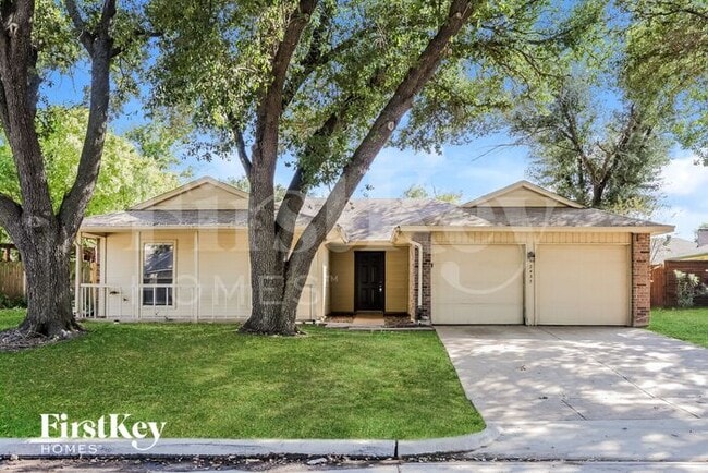 Building Photo - 2437 Slaton Dr