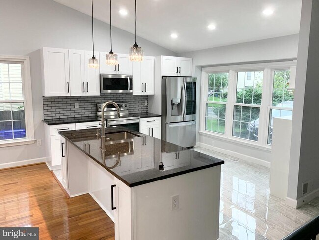 Foto del edificio - 14009 Saddleview Dr