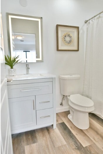 Building Photo - 6412 South Ave