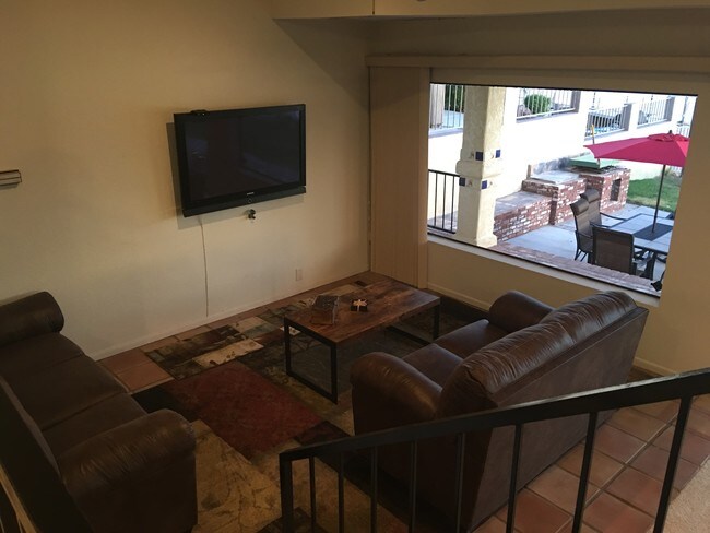 Foto del edificio - 2155 Whitewater Dr