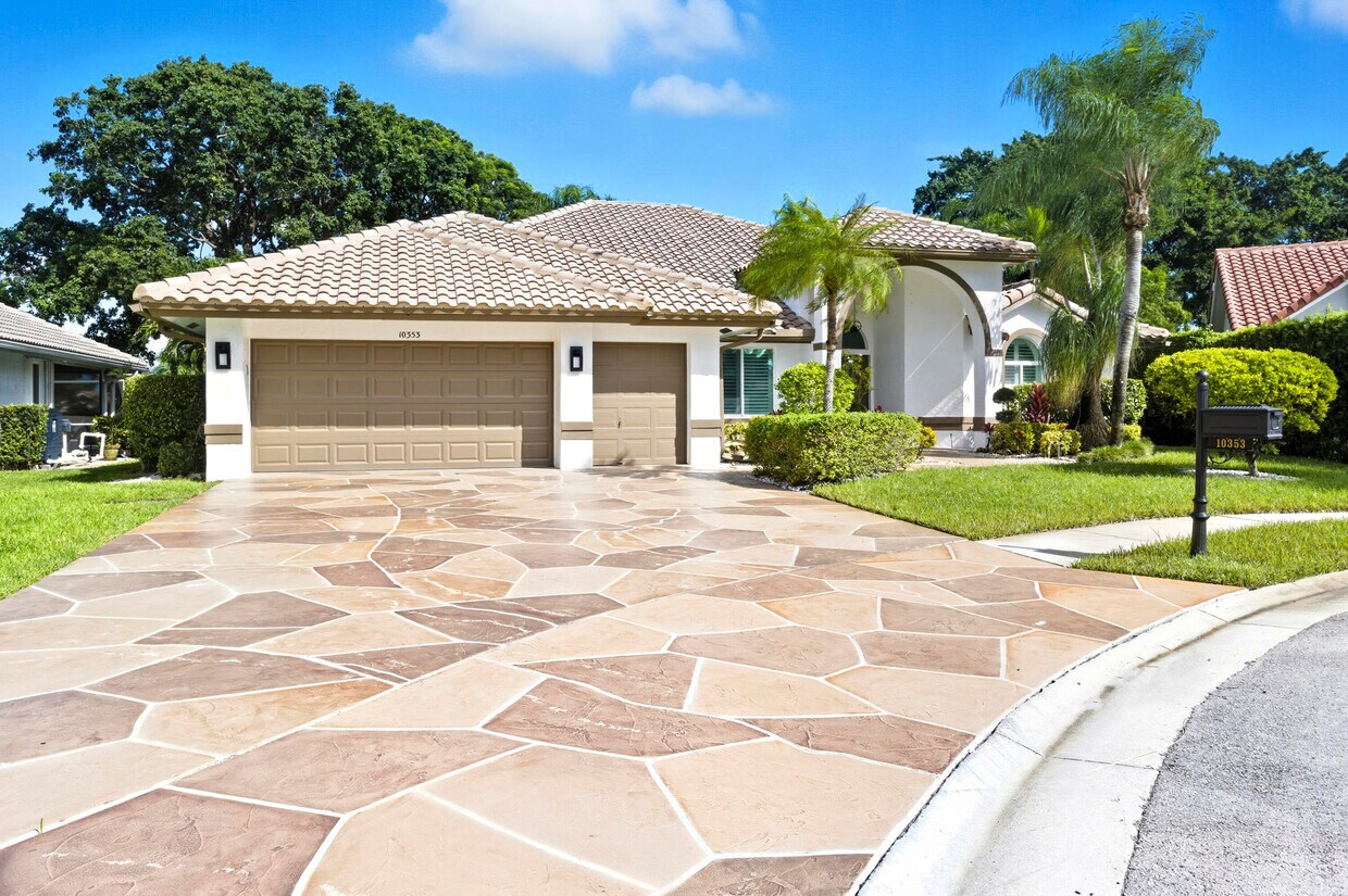 Foto principal - 10353 Milburn Ln