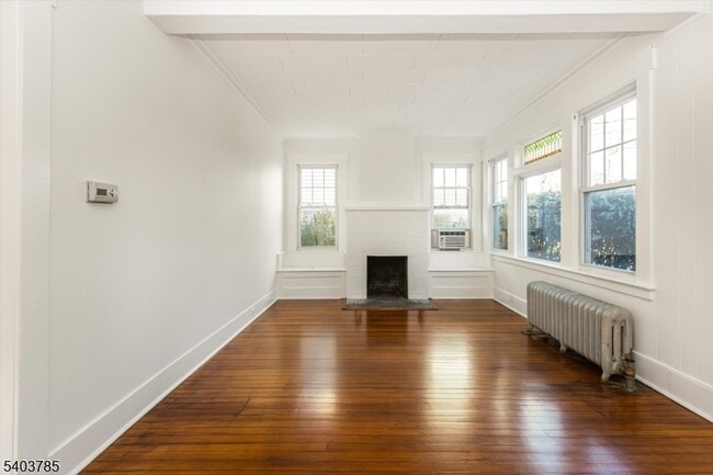 Foto del edificio - 4 Jefferson Ave