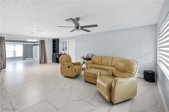 Foto del edificio - 3586 Croton Rd