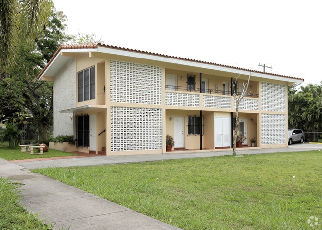 Building Photo - 36 Santillane Ave