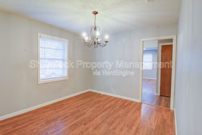 Foto del edificio - 5930 Caldwell Dr