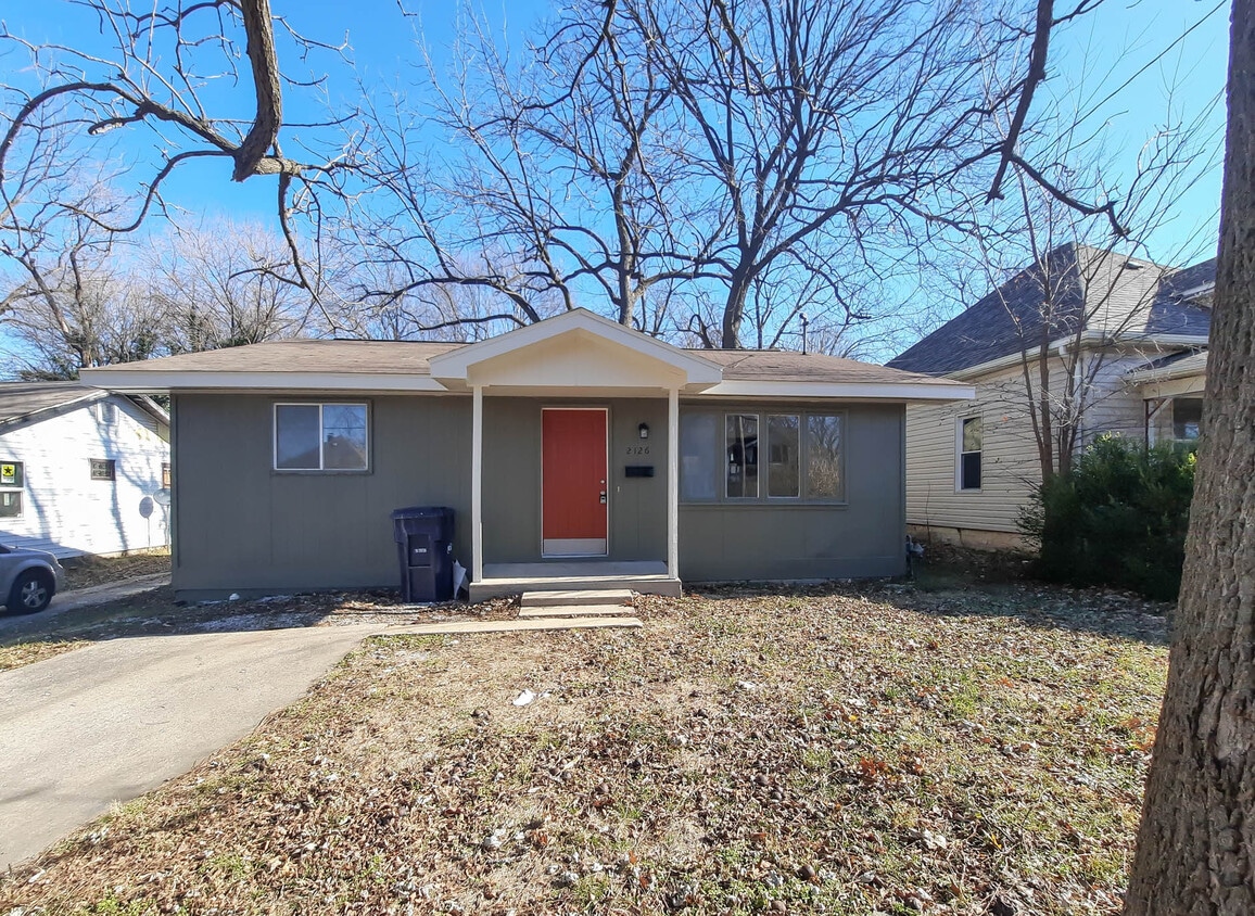 2126 N Lexington Ave, Springfield, MO 65803 House Rental in
