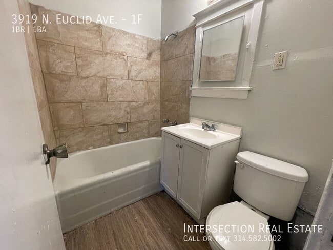 Building Photo - Spacious 1 Bedroom Apt near I-70