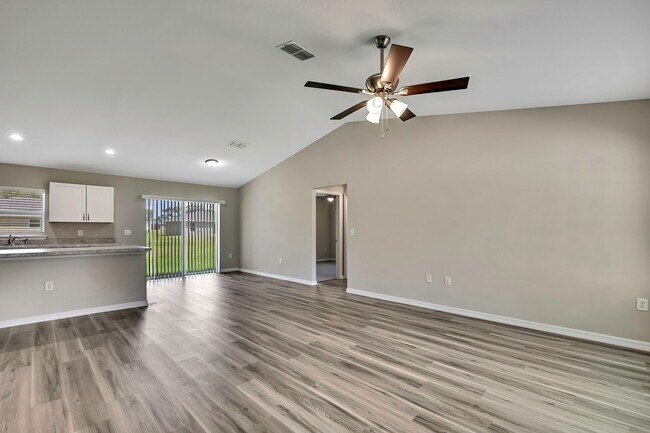 Building Photo - 17677 SW 114 St