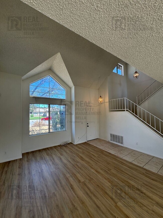 Foto del edificio - 1330 Wrigley Ln