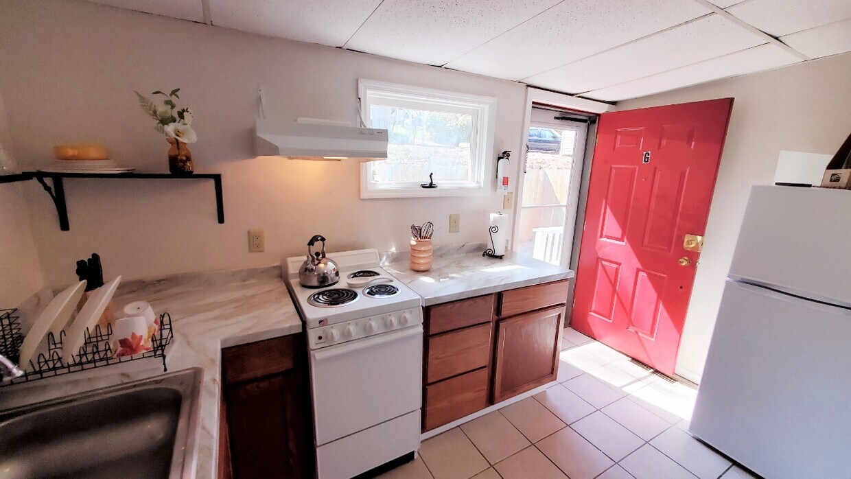 entrance is into the small kitchen - 162 Enota Ave NW