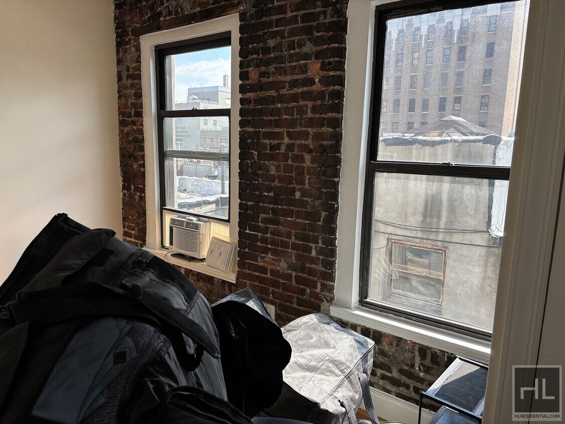 Foto principal - East 12th Street