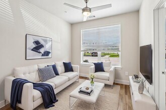 Building Photo - The Grace at Creekside