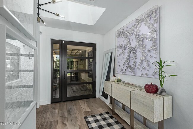 Foto del edificio - 4830 N 65th St