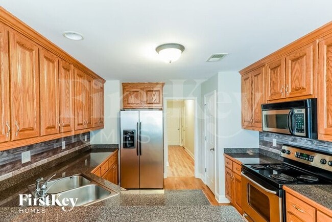 Building Photo - 1306 Golden Way