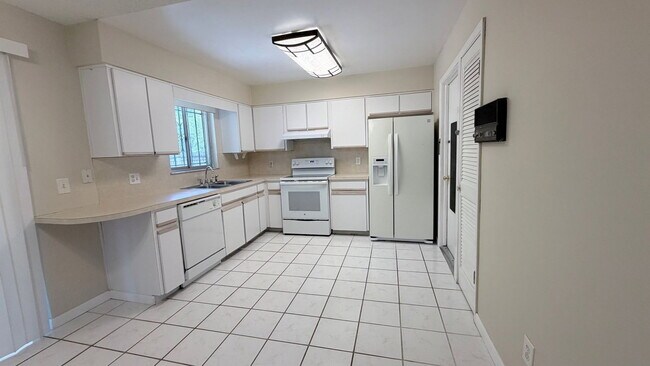 Foto del edificio - 603 Pheasant Ave