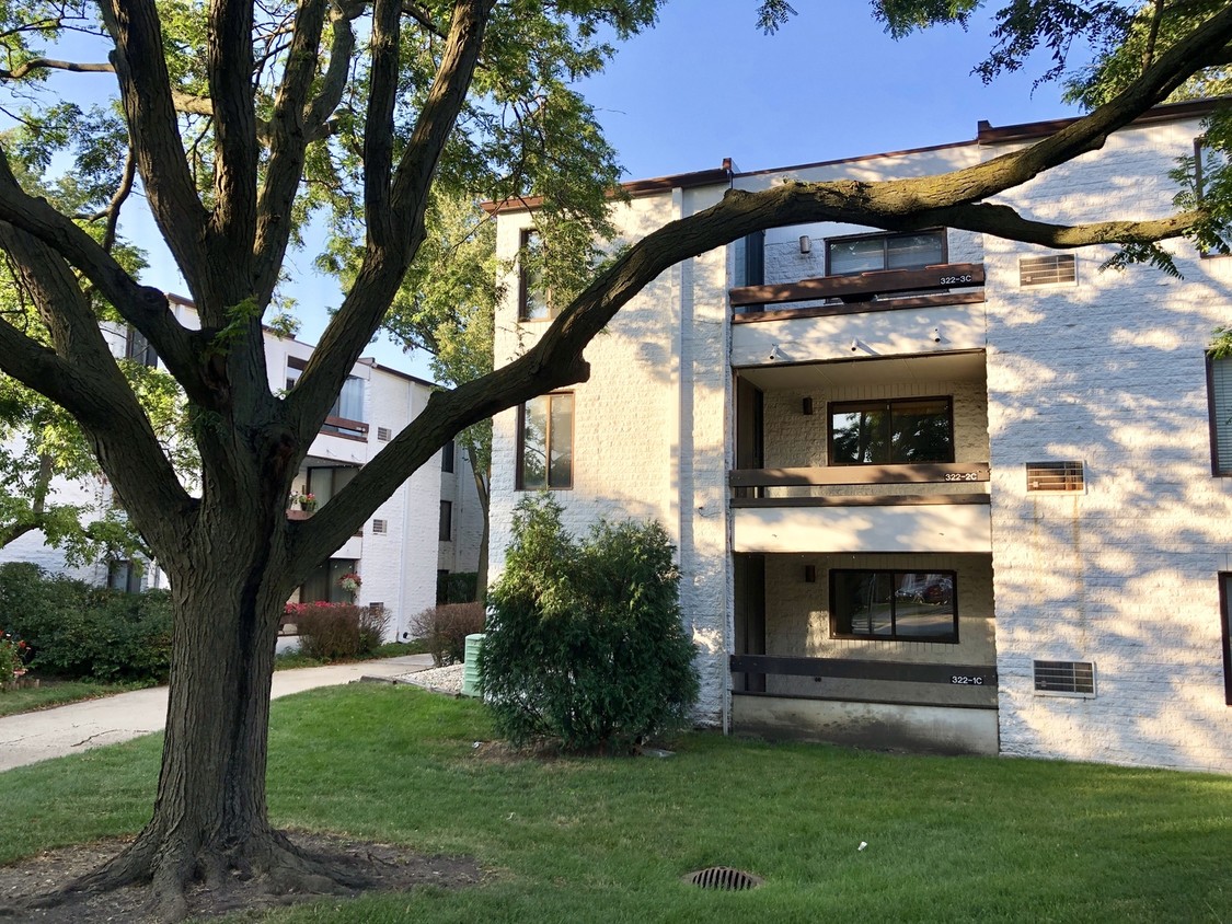 Foto principal - 322 W Miner St