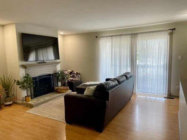 Building Photo - 5700 Dutch Mill Ct