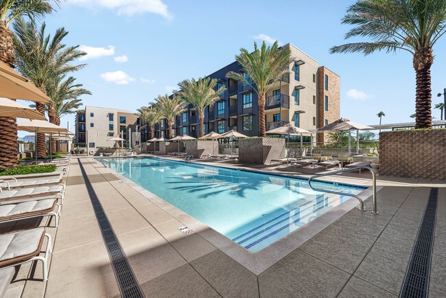Building Photo - The Monde Scottsdale