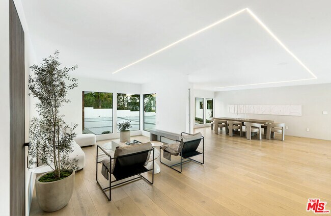 Foto del edificio - 17116 Adlon Rd