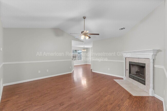 Foto del edificio - 993 John Wayne Cir