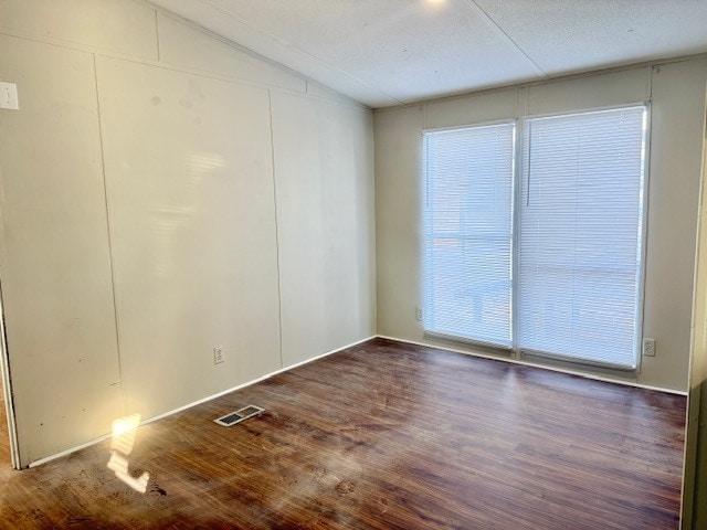 Foto del edificio - 205 W Conyers Ave