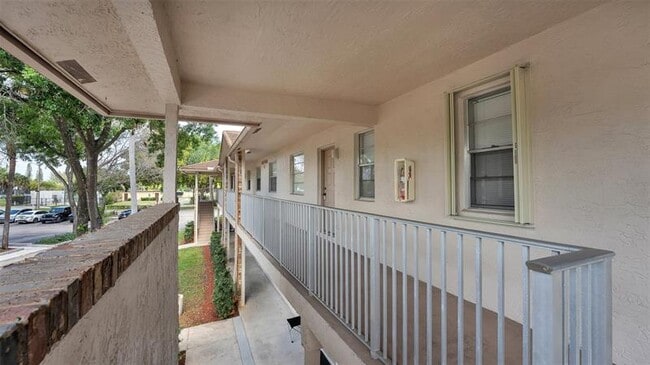 Building Photo - 8323 Royal Palm Blvd