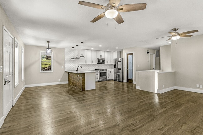 Building Photo - 4573 Canyon Loop