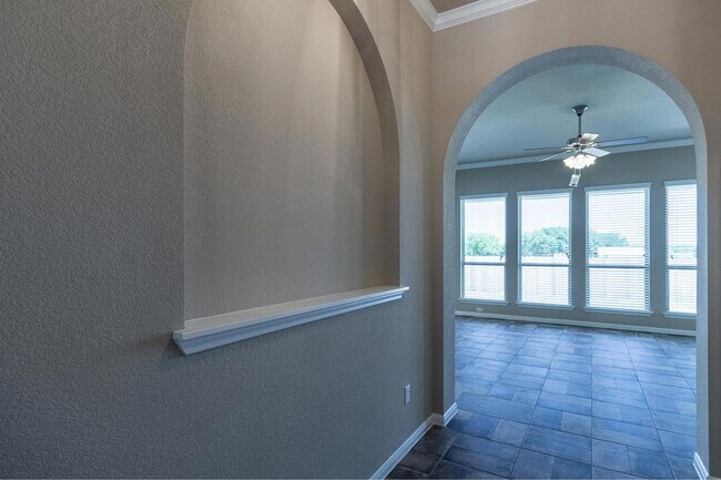 Building Photo - 1011 Rhodactis Dr