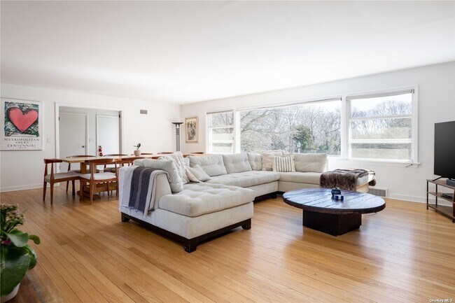 Foto del edificio - 230 Bridge Ln