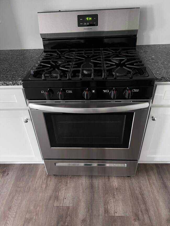 Building Photo - 192bmw