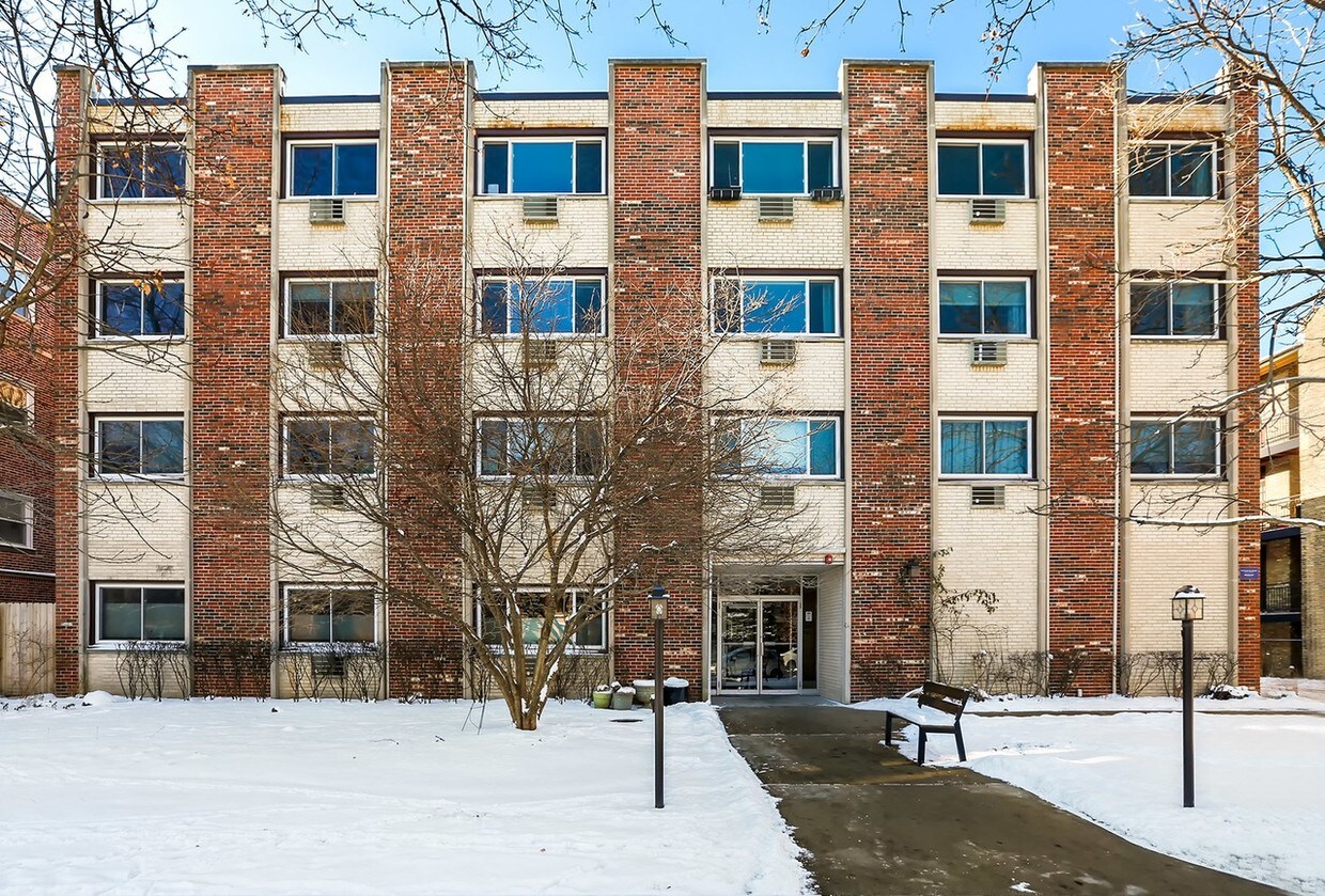 1234 Elmwood Ave, Evanston, IL 60202 Condo for Rent in Evanston, IL