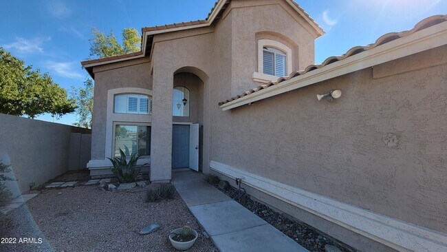 Building Photo - 2151 S Karen Dr