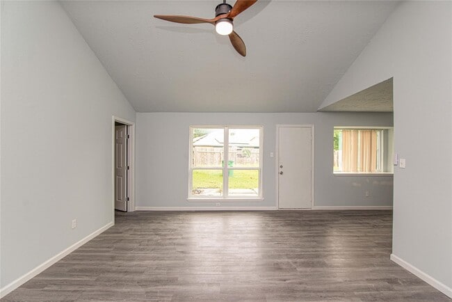 Foto del edificio - 15822 Bazelbriar Ln