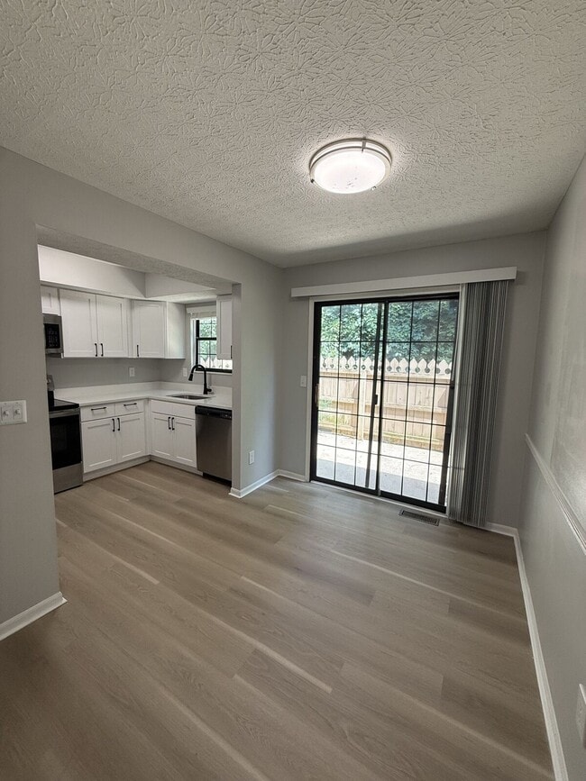 Building Photo - 146 Blakeford Dr