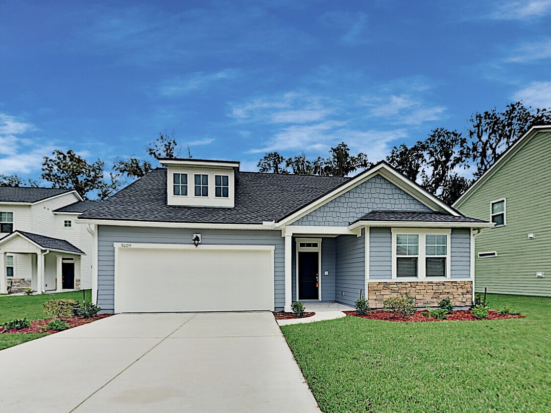 3025 Creek Village Lane House for Rent in Green Cove Springs, FL