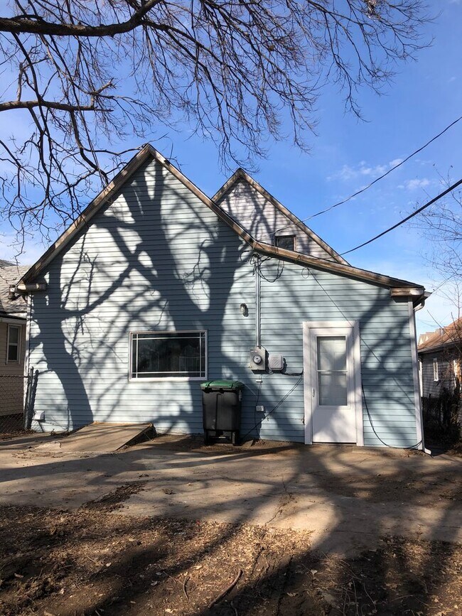 Building Photo - 2409 Blondo St