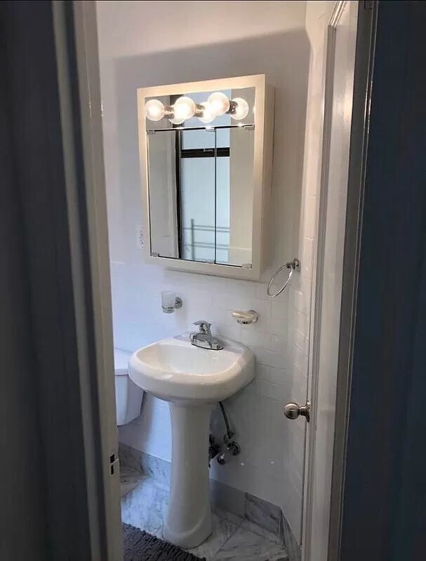 Foto del edificio - 104 E 81st St