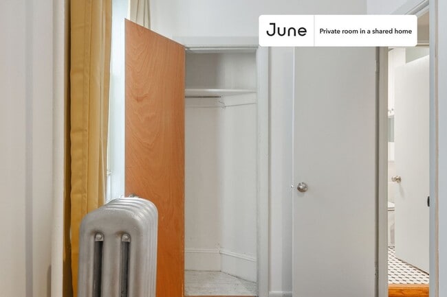 Foto del edificio - Room in Shared 4 bed/1 bath home