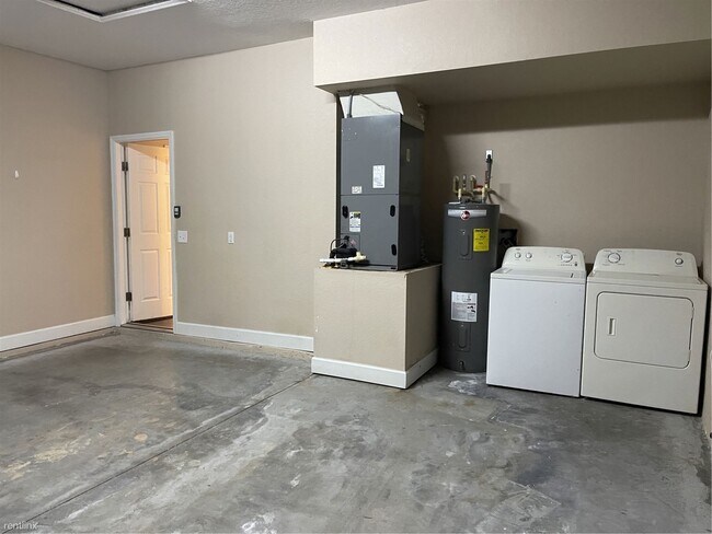 Building Photo - 4 br, 2 bath House - 1451 Salisbury Drive