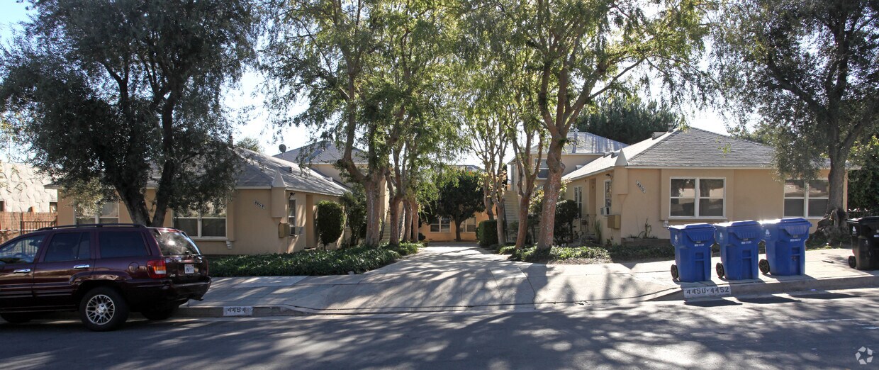 Foto del edificio - 4450 Ellenwood Dr