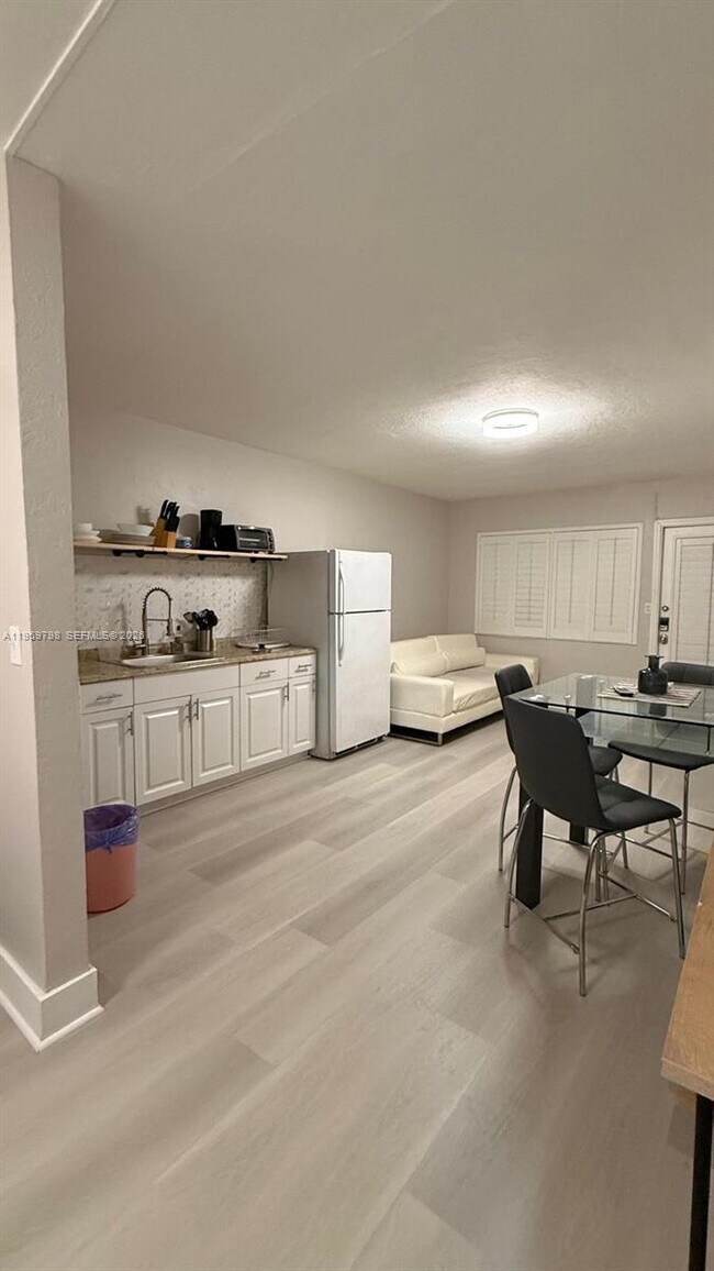 Building Photo - 4201 Indian Creek Dr