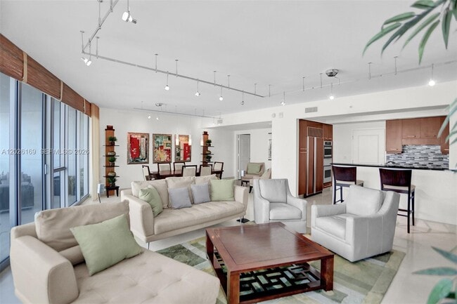 Building Photo - 3101 S Ocean Dr