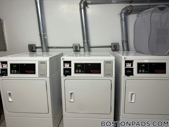 Foto del edificio - 17 Fairbanks St