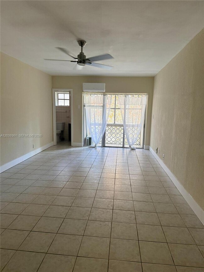 Building Photo - 6580 Santona St